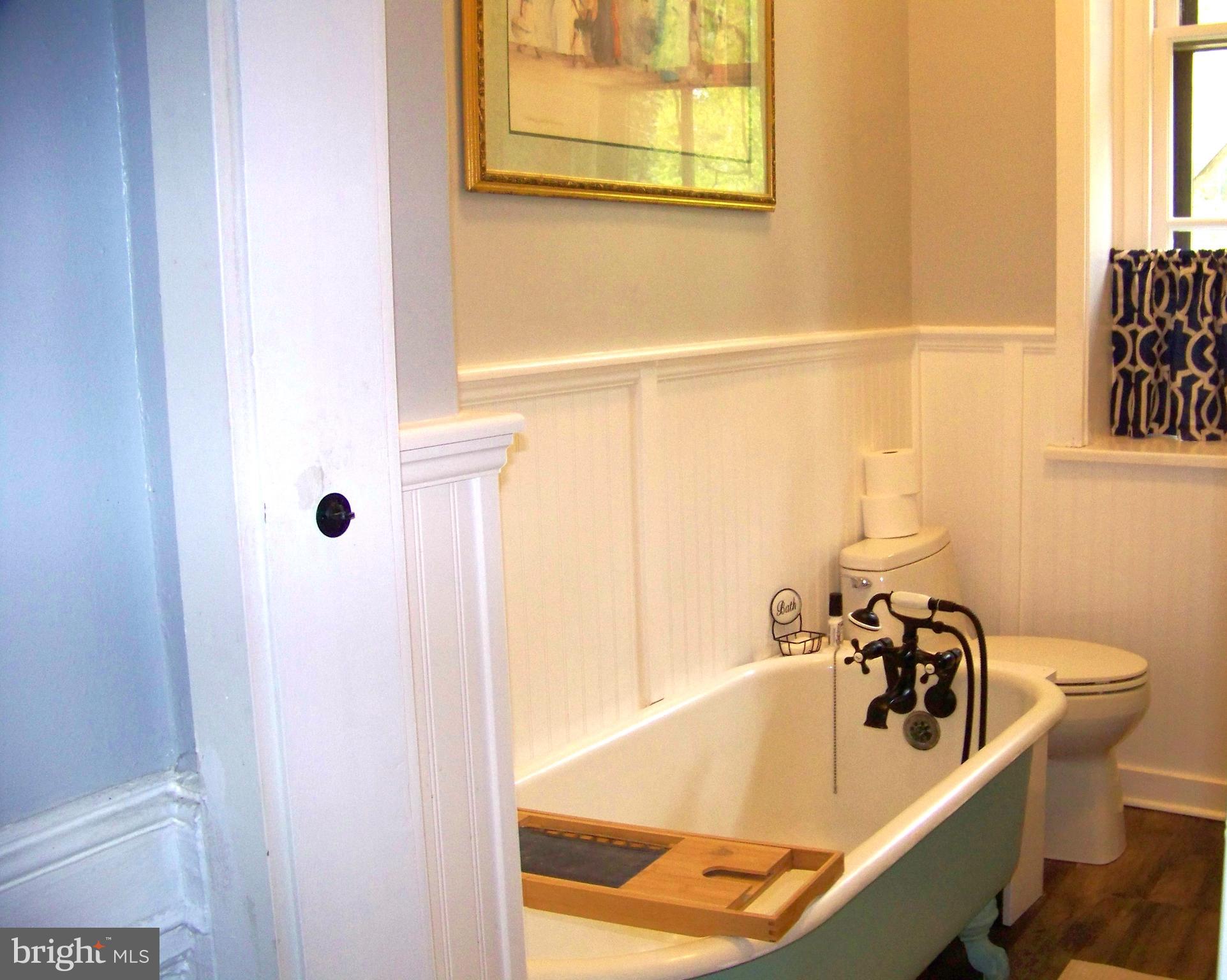 335 Bent Road Wyncote, PA 19095 - Photo 14 of 45 a bathroom with a tub and sink