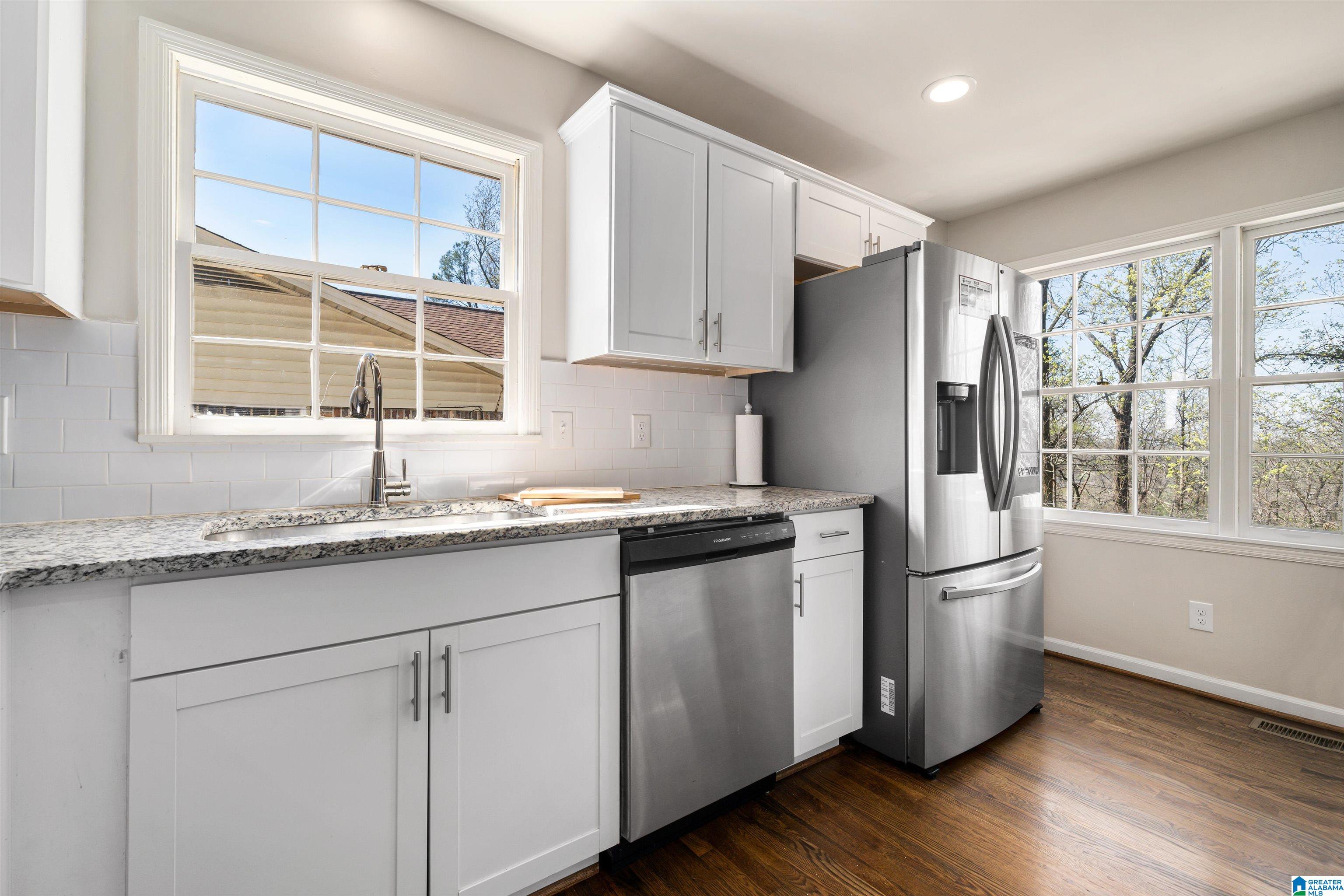 828 Rockingham Road Birmingham, AL 35235 - Photo 15 of 28