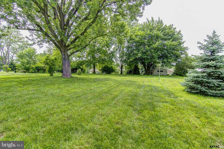 2867 Oakland Road Dover, PA 17315 - Photo 3 of 28 Gallery Image 3