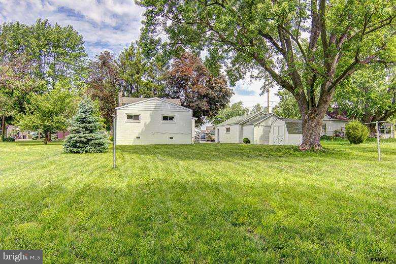 2867 Oakland Road Dover, PA 17315 - Photo 5 of 28 Gallery Image 5