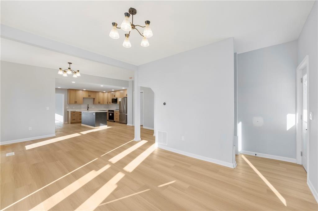 236 South Ash Street Ottawa, KS 66067 - Photo 15 of 32