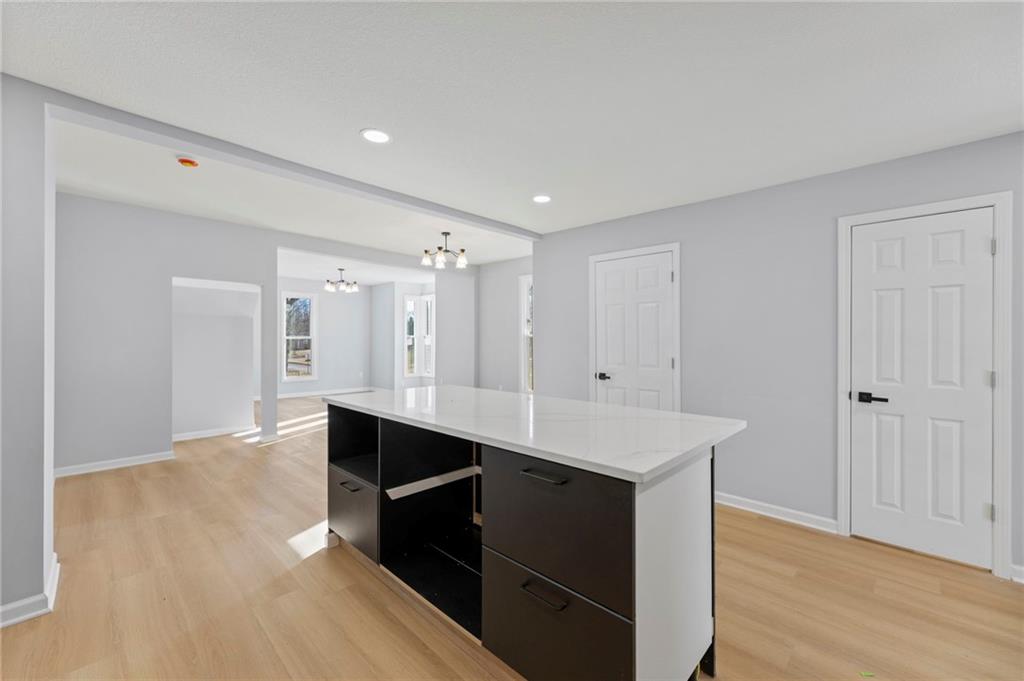 236 South Ash Street Ottawa, KS 66067 - Photo 7 of 32