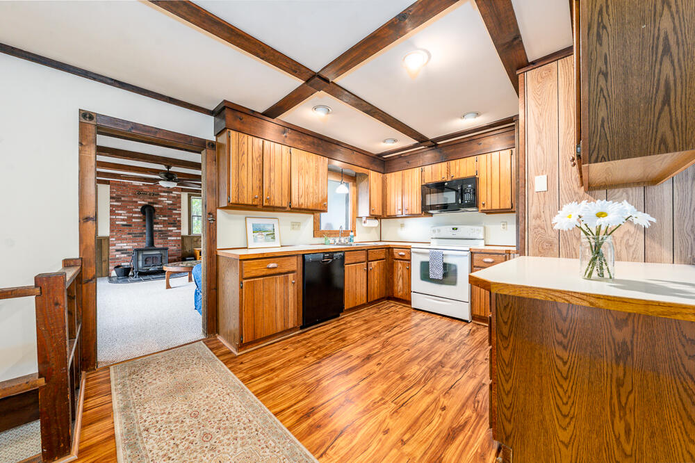 95 Barker Street Wellfleet, MA 02667 - Photo 25 of 48 kitchen4