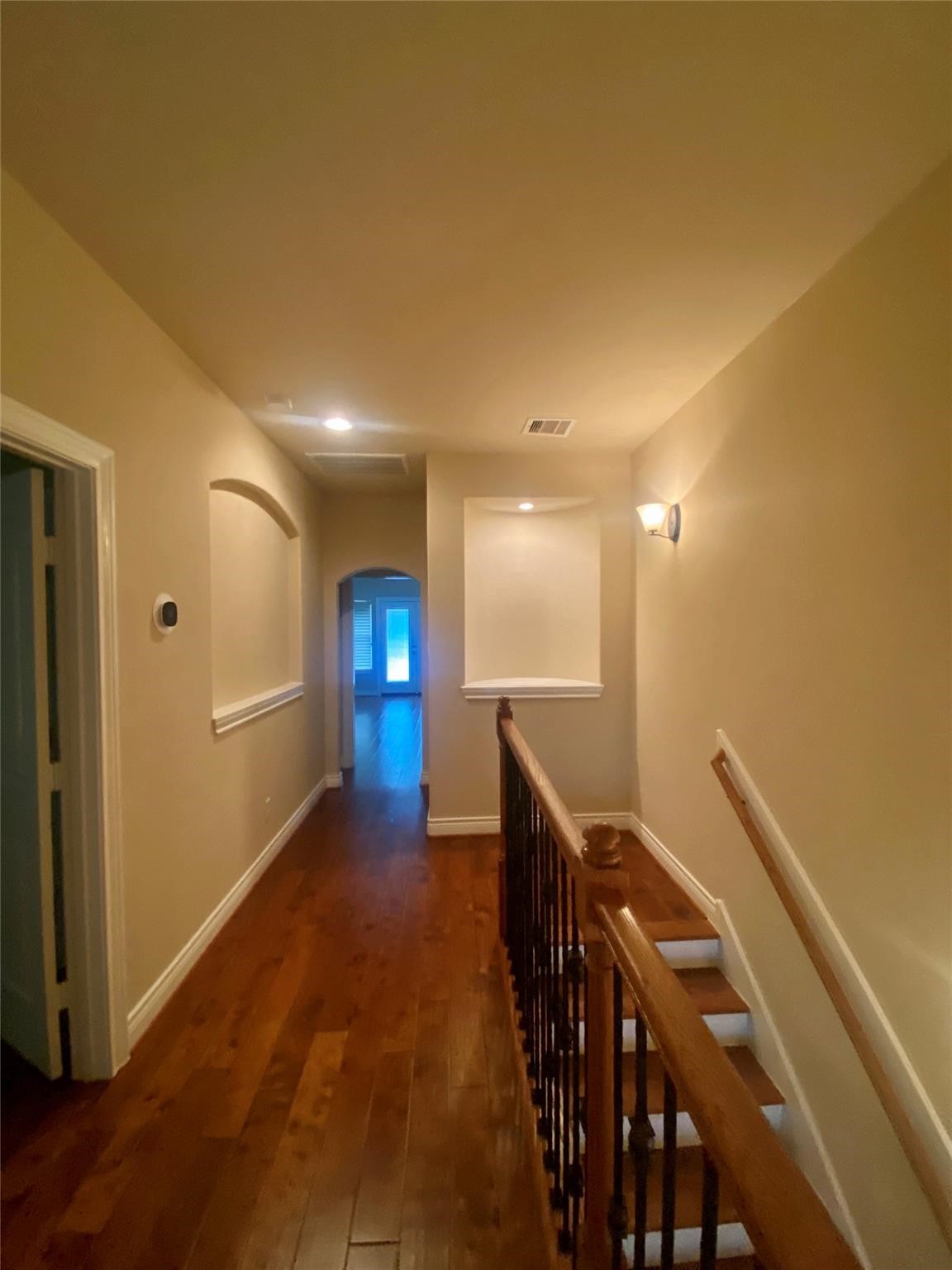 1306 Dian Street Houston, TX 77008 - Photo 14 of 17 a view of a hallway with an empty room