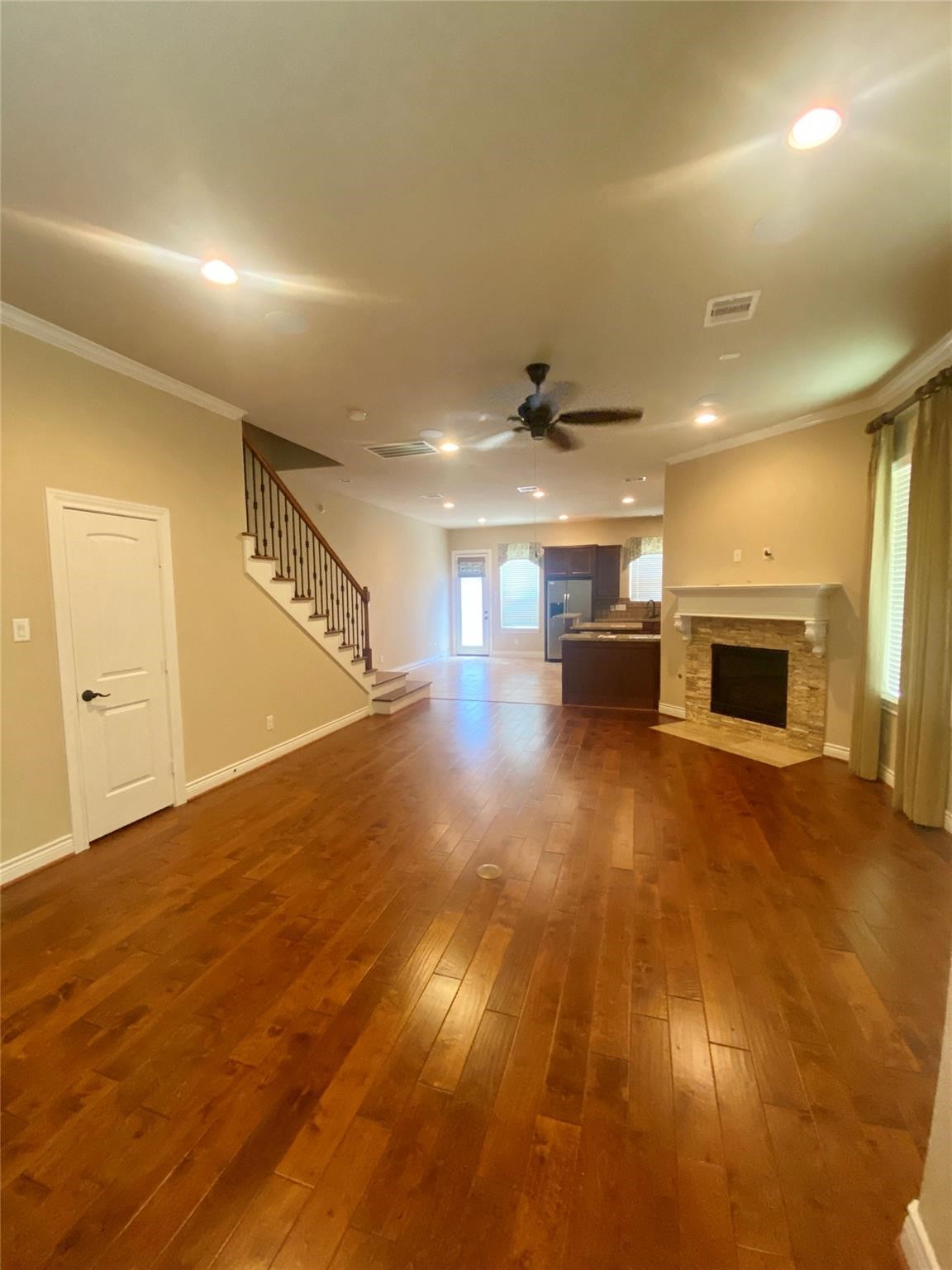 1306 Dian Street Houston, TX 77008 - Photo 2 of 17 a view of livingroom and fireplace