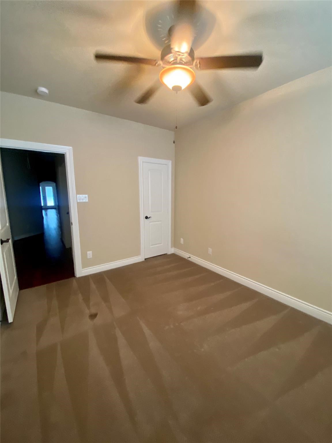 1306 Dian Street Houston, TX 77008 - Photo 9 of 17 a view of an empty room