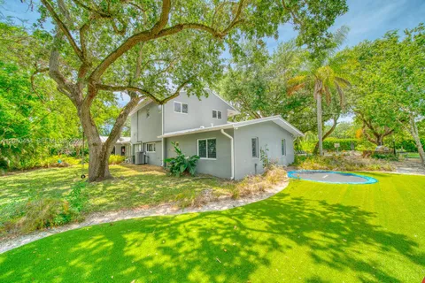 $2,500,000 | 9737 Southwest 98th Street, Miami, FL 33176