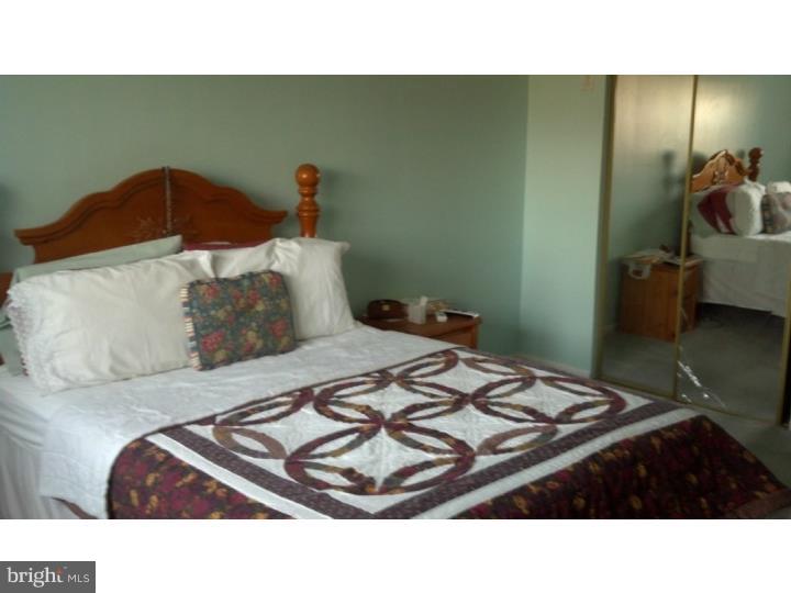 3516 Woodhaven Road Philadelphia, PA 19154 - Photo 4 of 15 Gallery Image 4