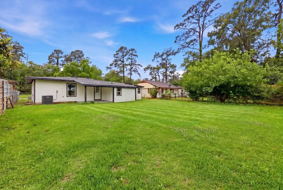 5260 Landry Lane Beaumont, TX 77708 - Photo 22 of 25 Spacious fenced Backyard