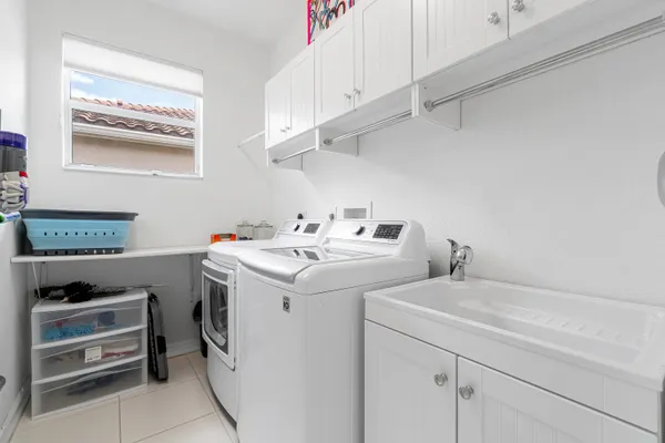 $6,250 | 8300 Calabria Lakes Drive, Boynton Beach, FL 33473