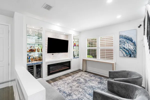 $6,250 | 8300 Calabria Lakes Drive, Boynton Beach, FL 33473