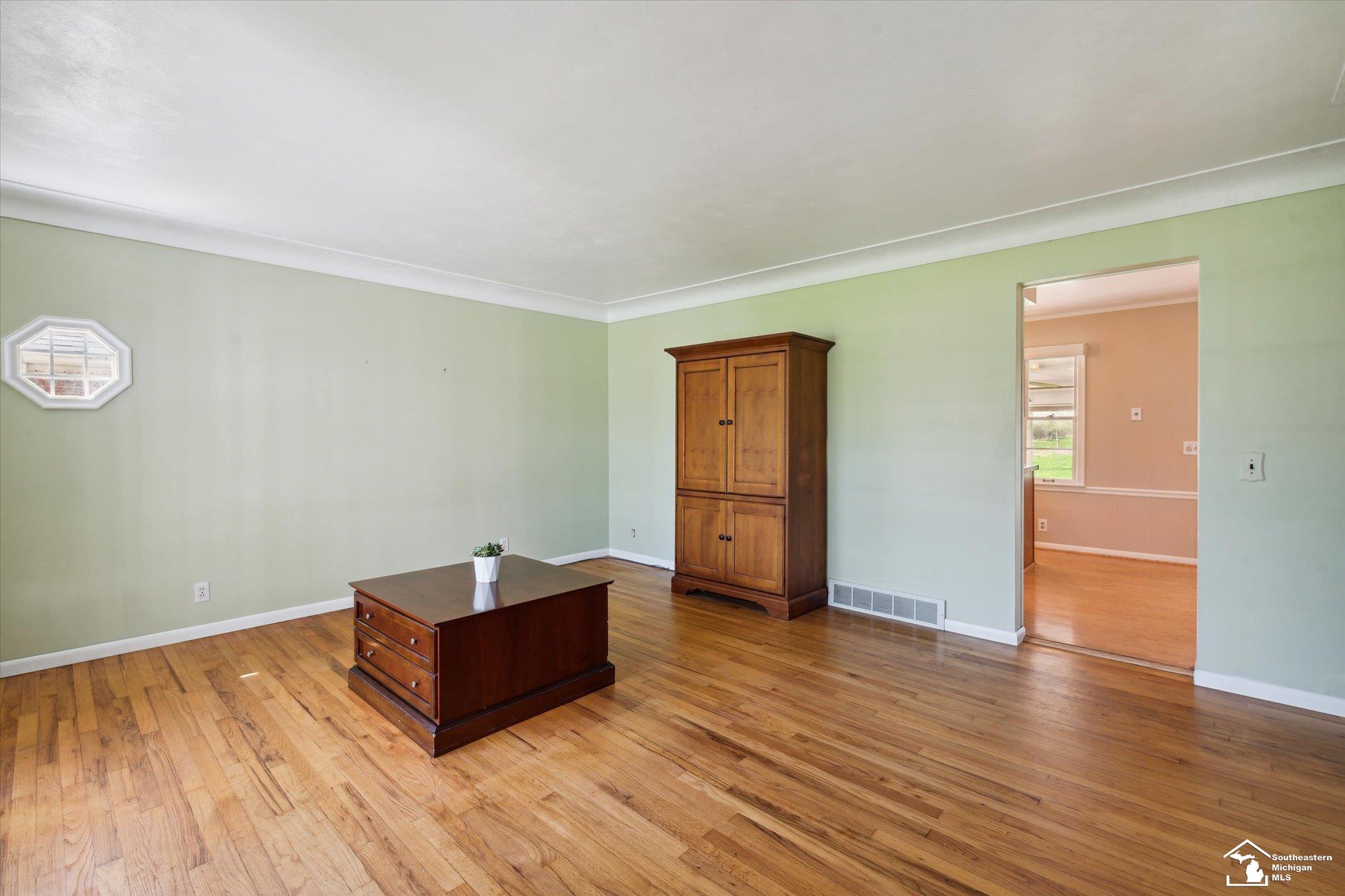 9661 Crabb Road Temperance, MI 48182 - Photo 5 of 30