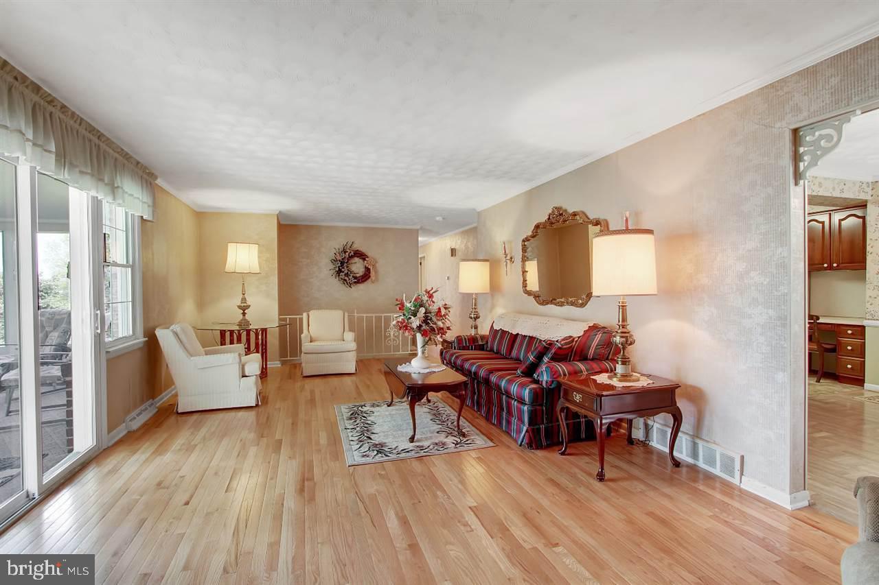 551 Norman Road York, PA 17406 - Photo 3 of 26 Gallery Image 3