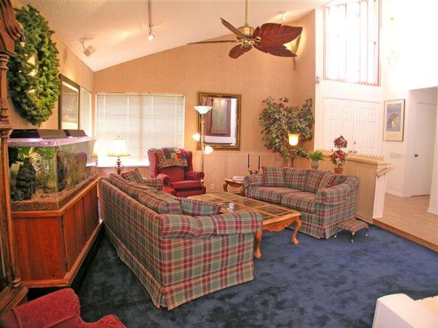 494 Reed Court Santa Barbara, CA 93117 - Photo 2 of 22 Living Room