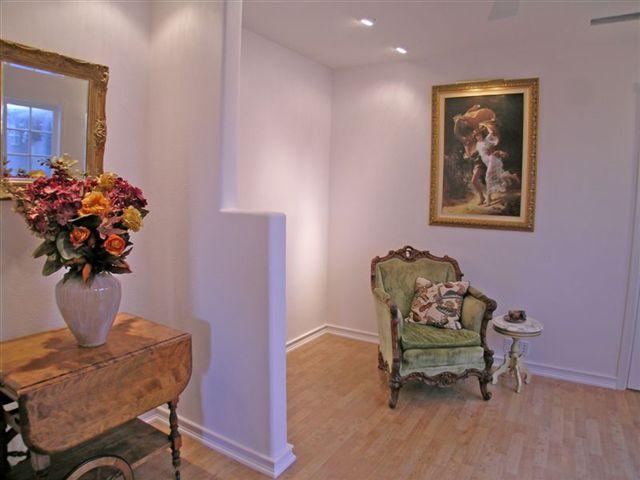 494 Reed Court Santa Barbara, CA 93117 - Photo 9 of 22 Office Area