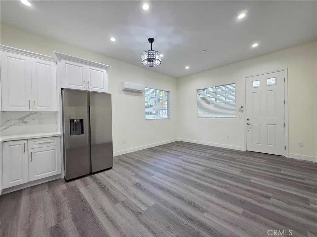 424 Concord Avenue, Unit 1 Monrovia, CA 91016 - Photo 5 of 11 Living Room