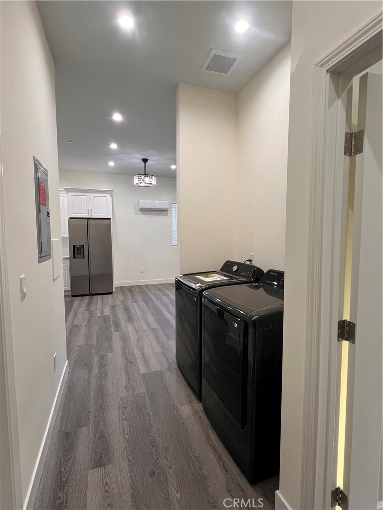 424 Concord Avenue, Unit 1 Monrovia, CA 91016 - Photo 10 of 11 Laundry Room
