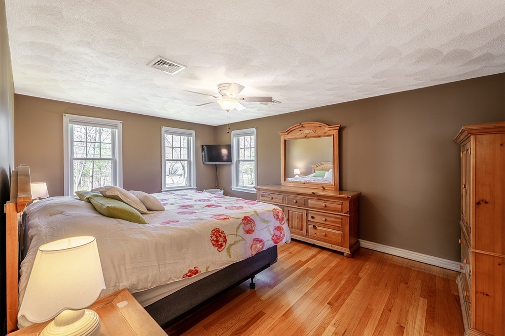 91 Scribner Road Tyngsboro, MA 01879 - Photo 25 of 42 Gallery Image 25