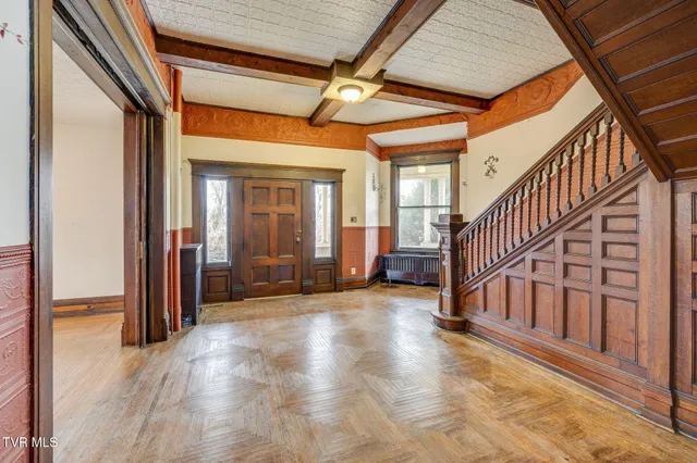 $875,000 | 322 Spruce Street, Bristol, TN 37620