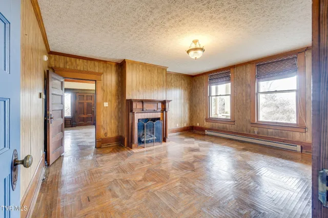 $875,000 | 322 Spruce Street, Bristol, TN 37620