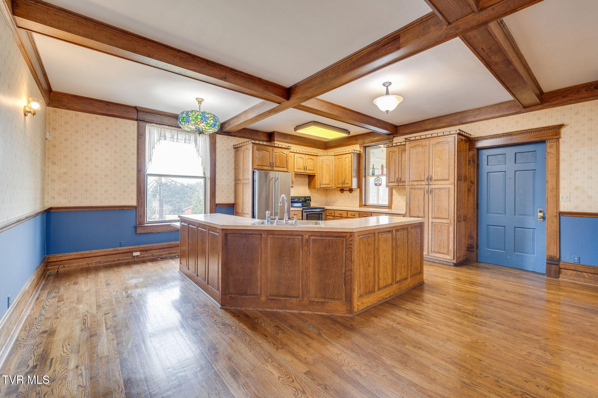 322 Spruce Street Bristol, TN 37620 - Photo 17 of 121 015