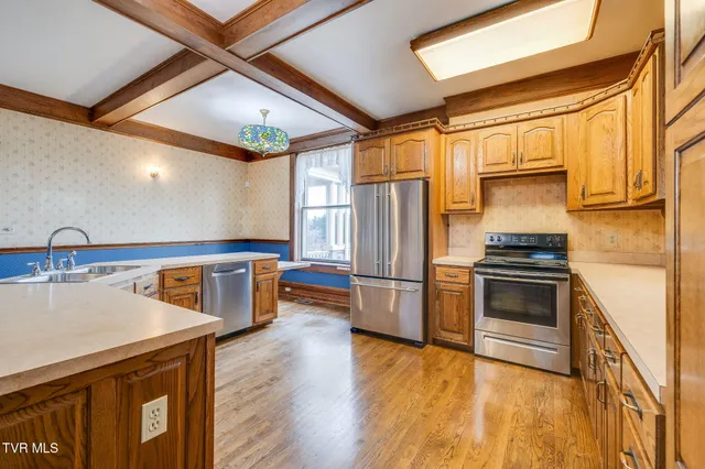 $875,000 | 322 Spruce Street, Bristol, TN 37620