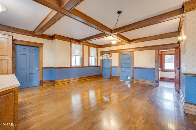 $875,000 | 322 Spruce Street, Bristol, TN 37620