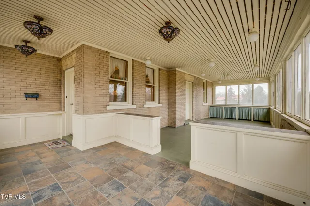 $875,000 | 322 Spruce Street, Bristol, TN 37620