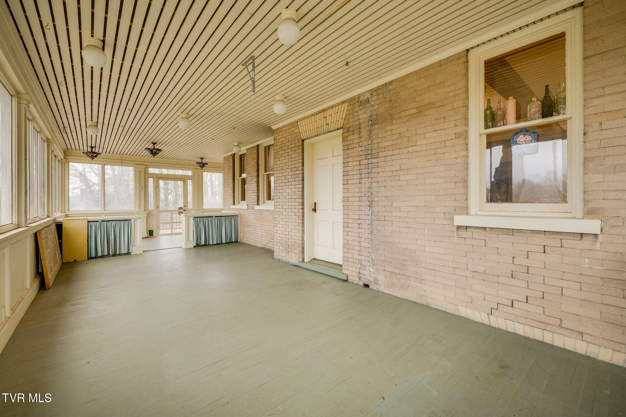 322 Spruce Street Bristol, TN 37620 - Photo 28 of 121 075