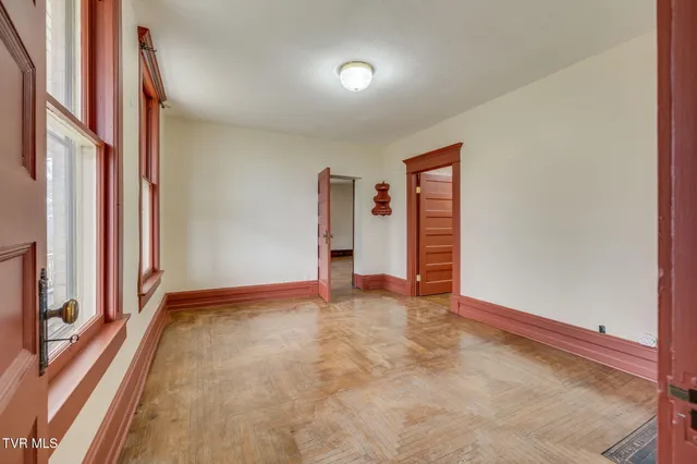 $875,000 | 322 Spruce Street, Bristol, TN 37620