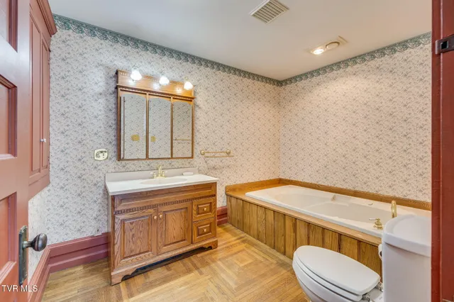 $875,000 | 322 Spruce Street, Bristol, TN 37620