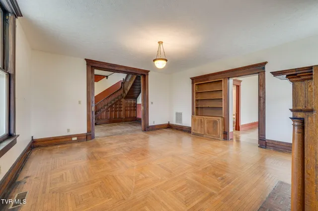 $875,000 | 322 Spruce Street, Bristol, TN 37620