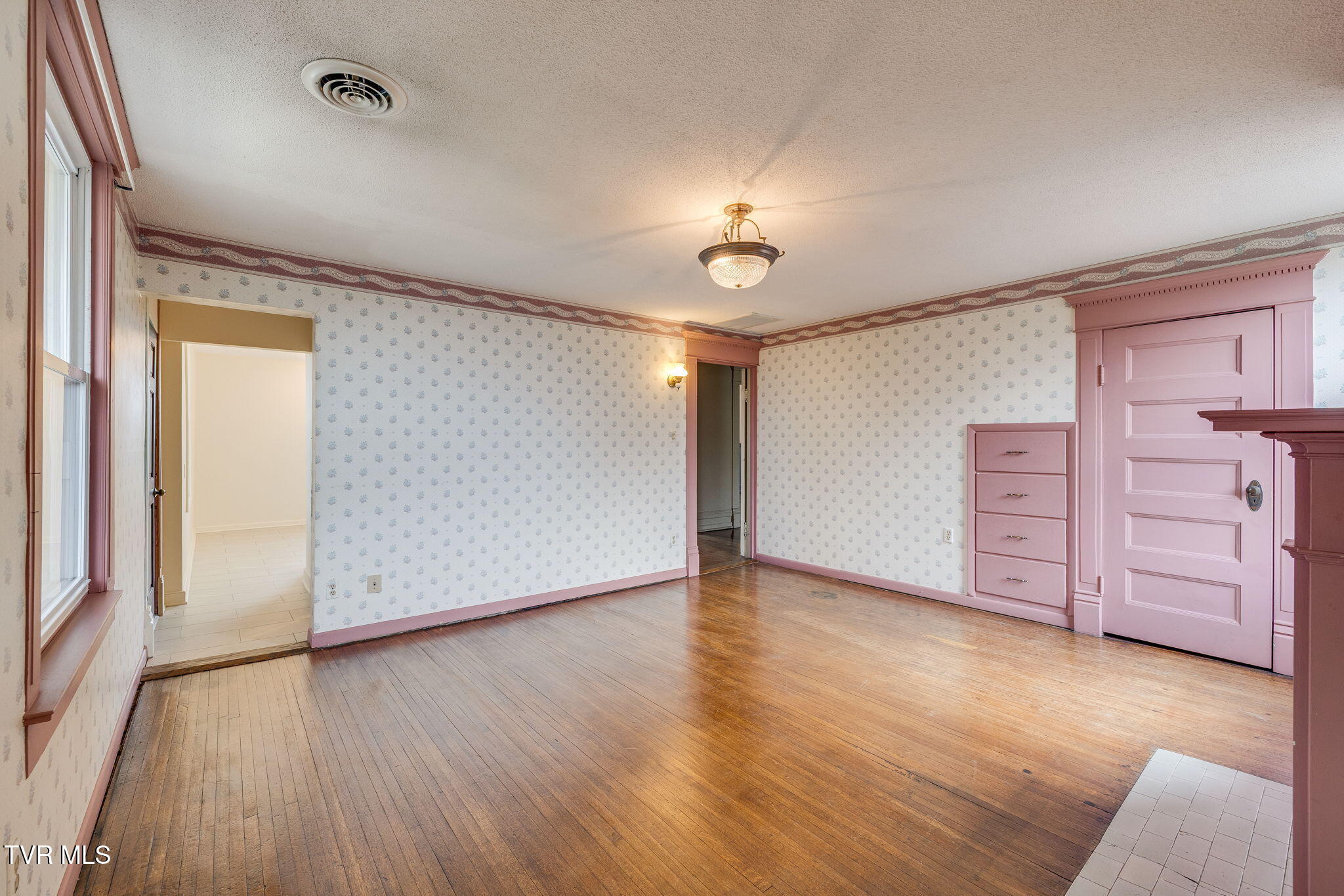 322 Spruce Street Bristol, TN 37620 - Photo 54 of 121 047