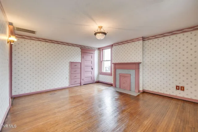 $875,000 | 322 Spruce Street, Bristol, TN 37620