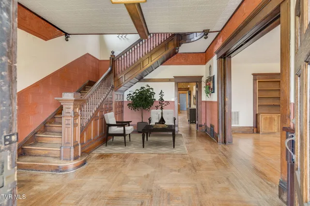 $875,000 | 322 Spruce Street, Bristol, TN 37620