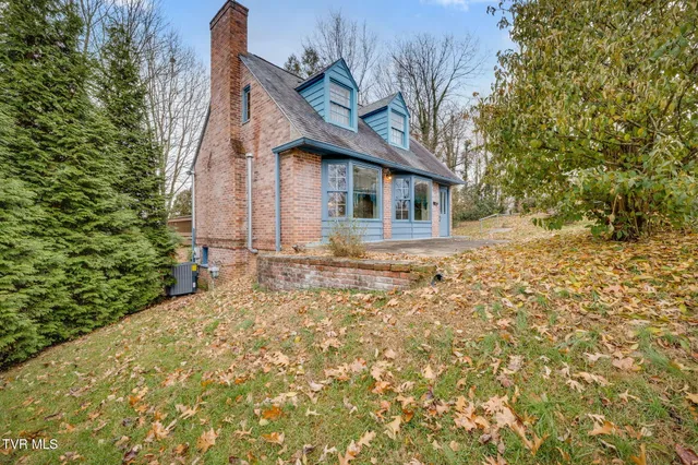 $875,000 | 322 Spruce Street, Bristol, TN 37620