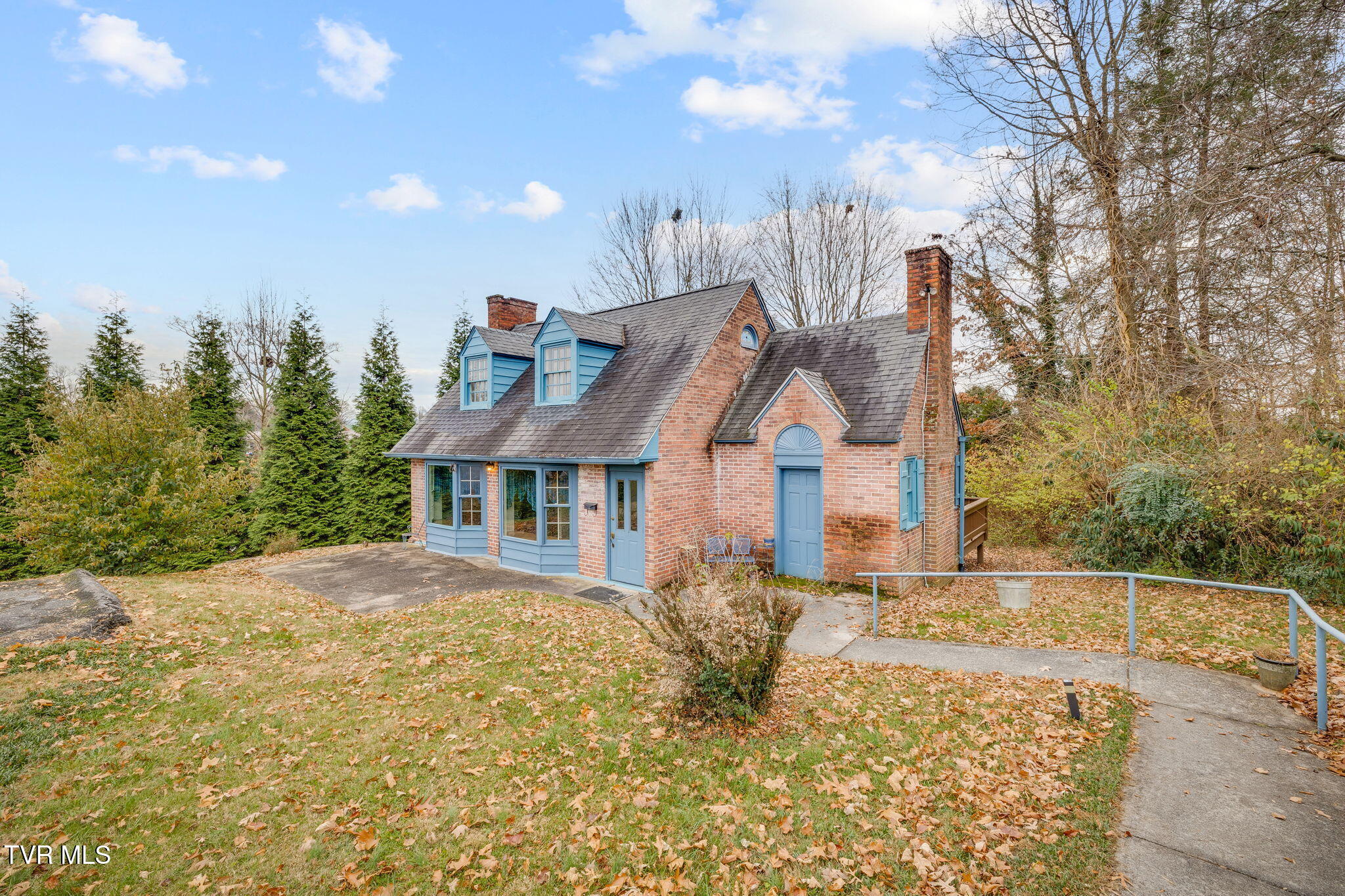 322 Spruce Street Bristol, TN 37620 - Photo 84 of 121 083