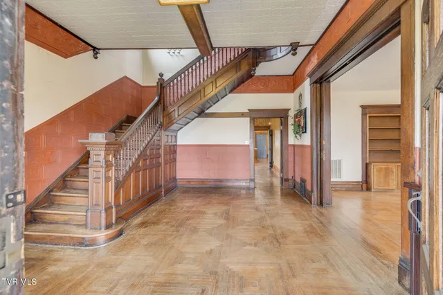 $875,000 | 322 Spruce Street, Bristol, TN 37620