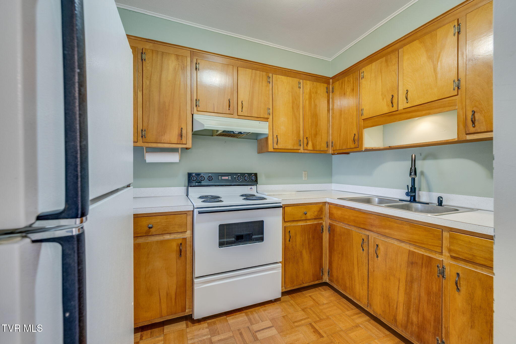 322 Spruce Street Bristol, TN 37620 - Photo 95 of 121 090