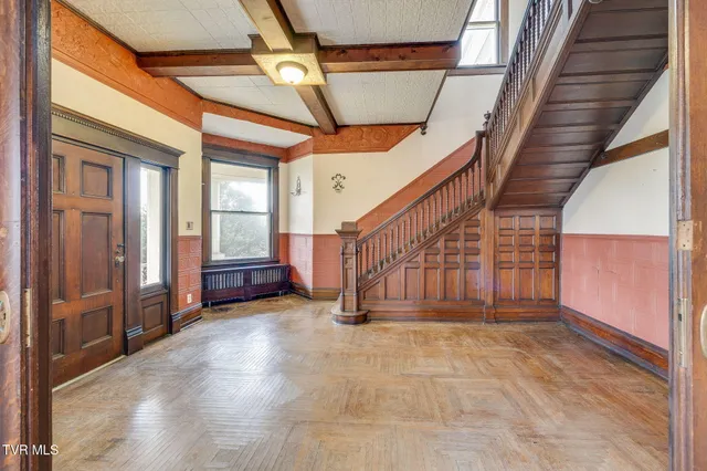 $875,000 | 322 Spruce Street, Bristol, TN 37620