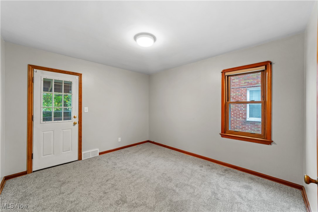 3309 Ralph Avenue Cleveland, OH 44109 - Photo 20 of 37 Gallery Image 20