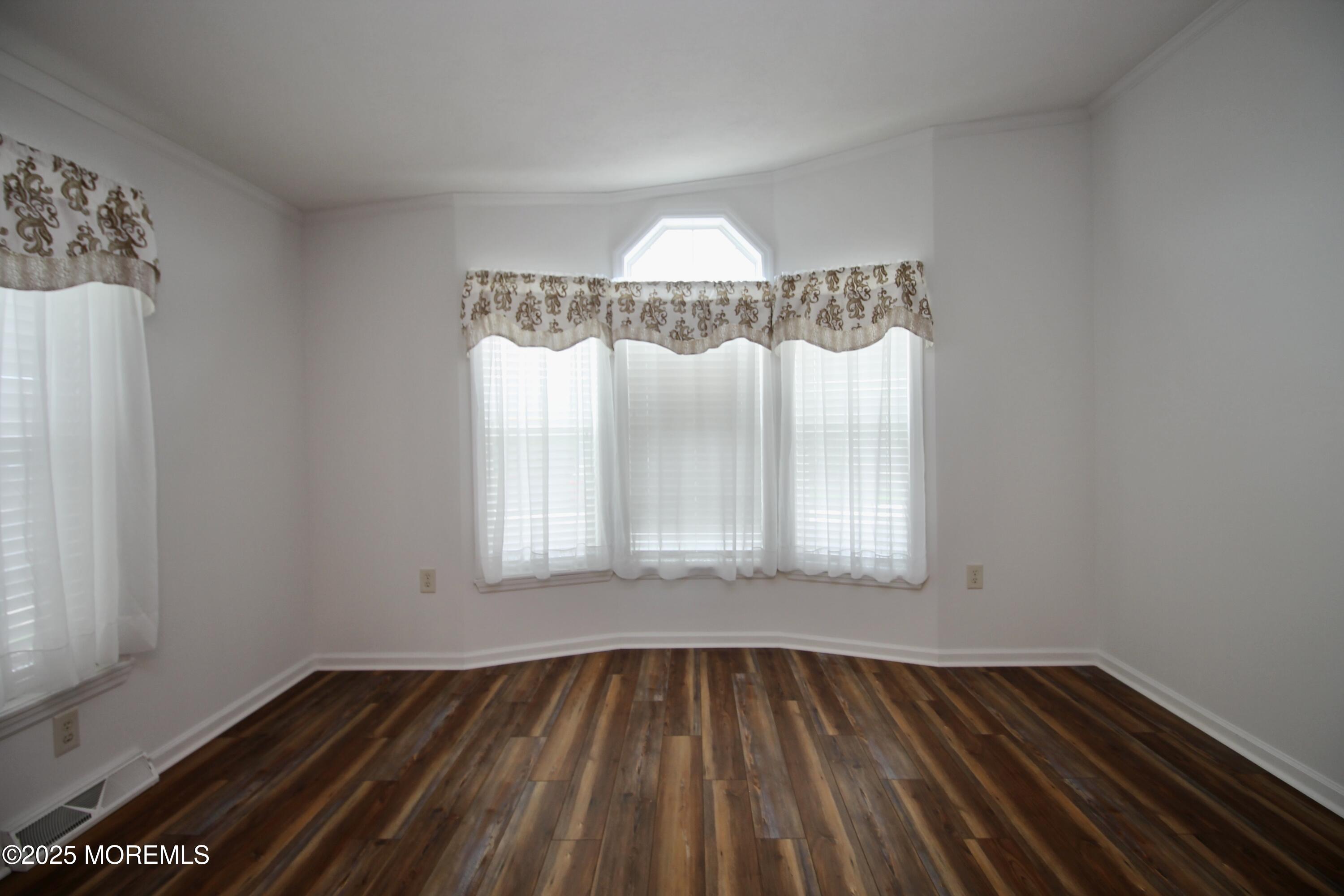 118 Woody Road Freehold, NJ 07728 - Photo 11 of 36 2F8DD2D0-860F-4AE5-95A9-D861473ED93B_1_2