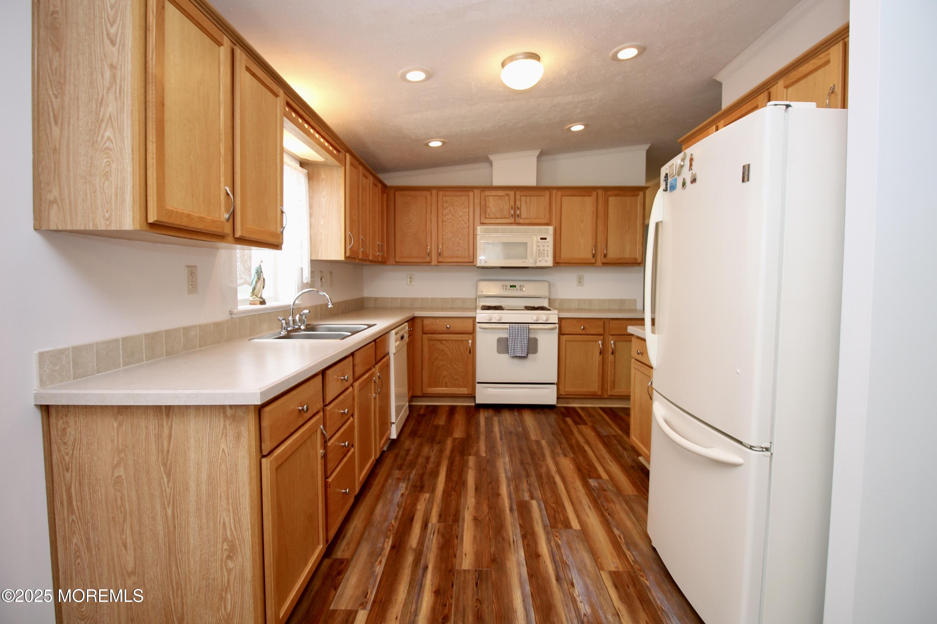 118 Woody Road Freehold, NJ 07728 - Photo 15 of 36 0ECA900C-C724-4933-903E-A9753D315914_1_2