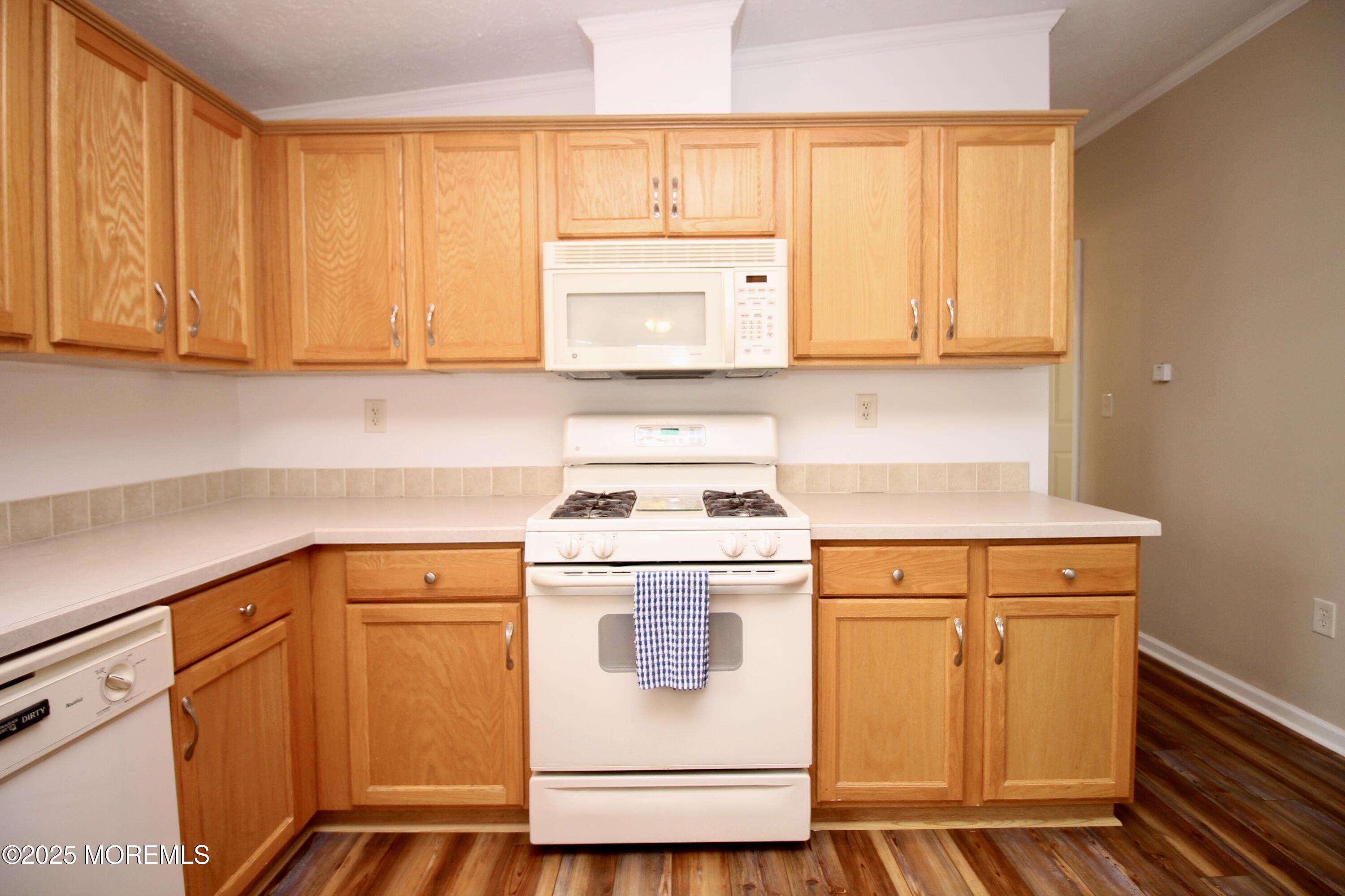 118 Woody Road Freehold, NJ 07728 - Photo 17 of 36 94117BE2-EC68-4E1A-9286-2BFA8B00BBCC_1_2