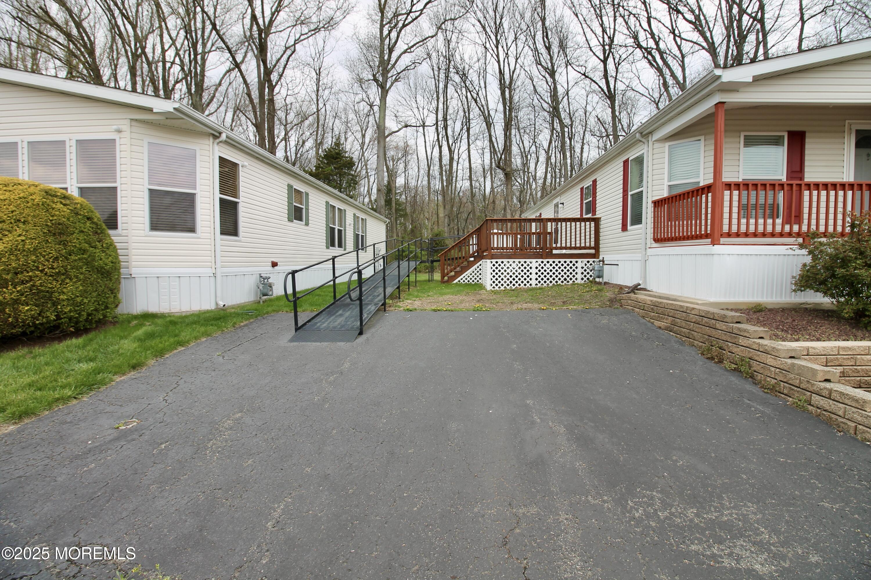 118 Woody Road Freehold, NJ 07728 - Photo 4 of 36 24A426CD-F3D1-41DA-9CA2-64DD455ECC27_1_2