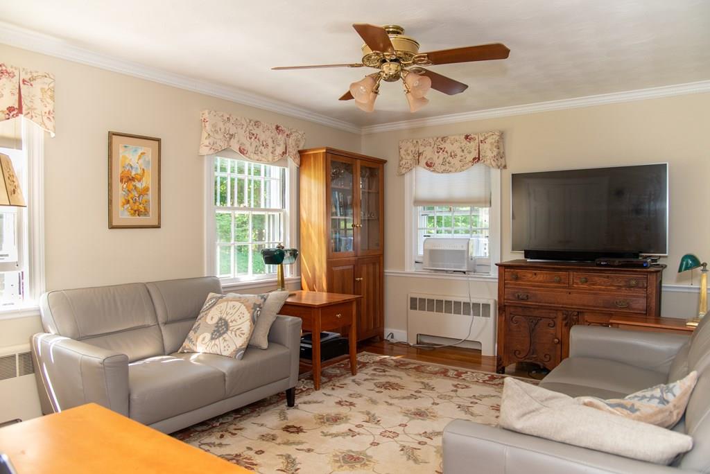 64 Locust Avenue Lexington, MA 02421 - Photo 8 of 42