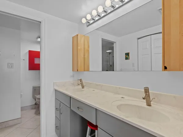 $4,000 | 2700 Ocean Drive, Unit 404, Vero Beach, FL 32963