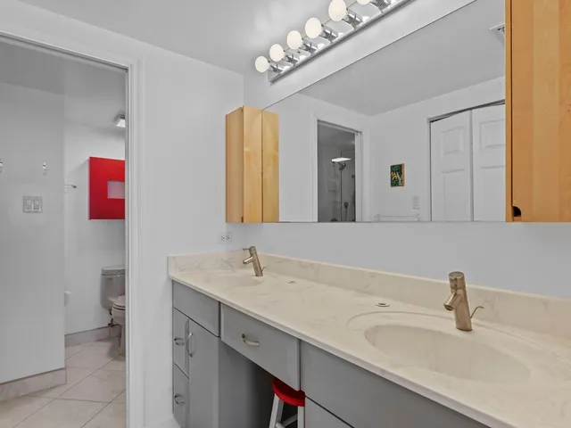 $4,000 | 2700 Ocean Drive, Unit 404, Vero Beach, FL 32963