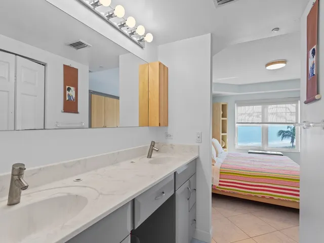 $4,000 | 2700 Ocean Drive, Unit 404, Vero Beach, FL 32963