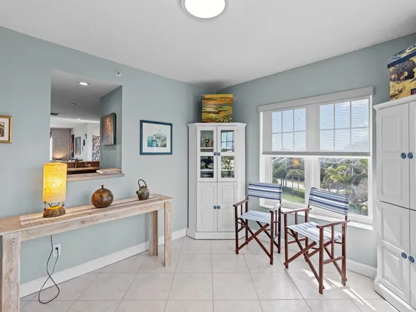 $4,000 | 2700 Ocean Drive, Unit 404, Vero Beach, FL 32963